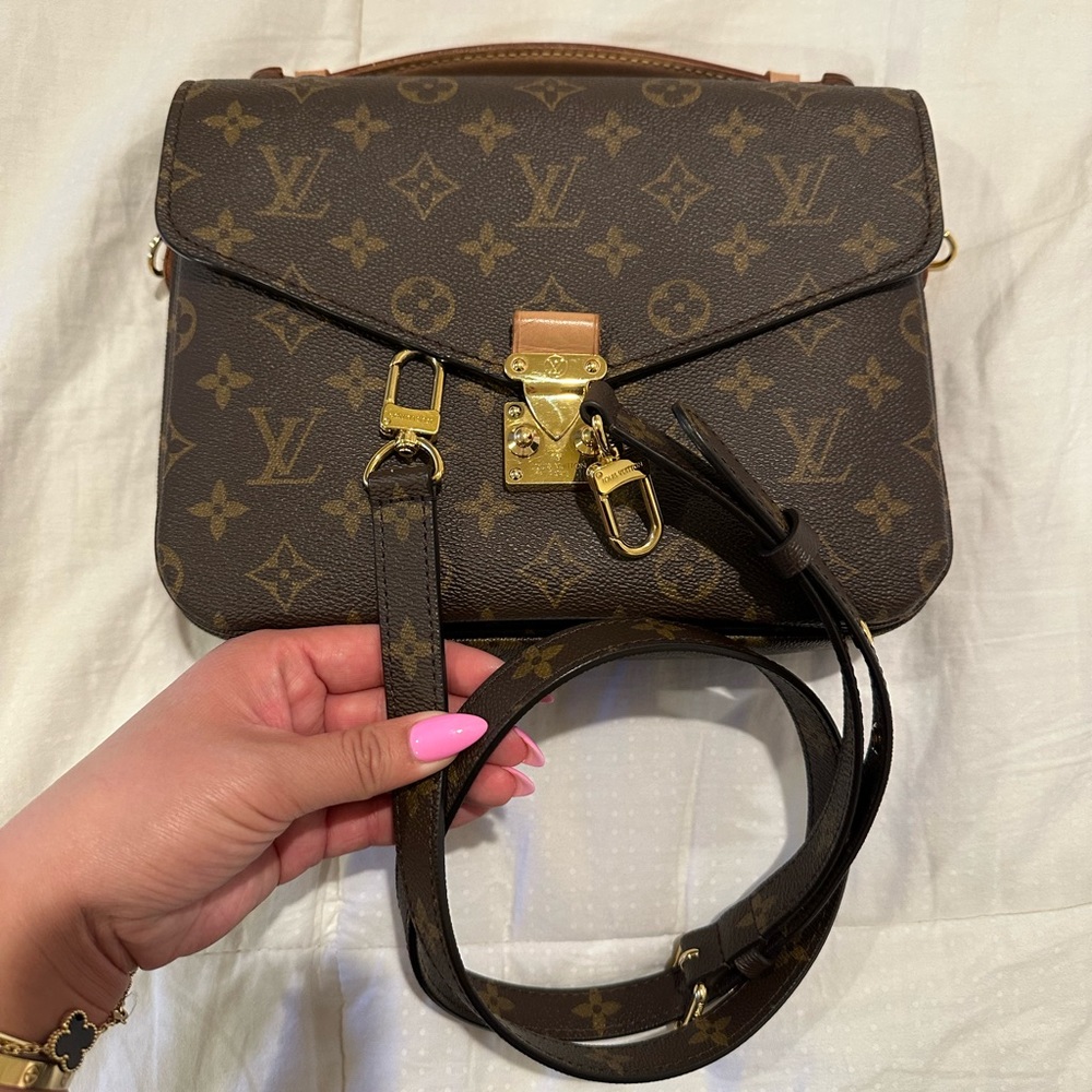 Louis Vuitton - Pochette Métis Monogram